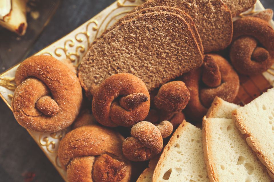 1987_free-stock-photos-homemade-bread-and-bagels